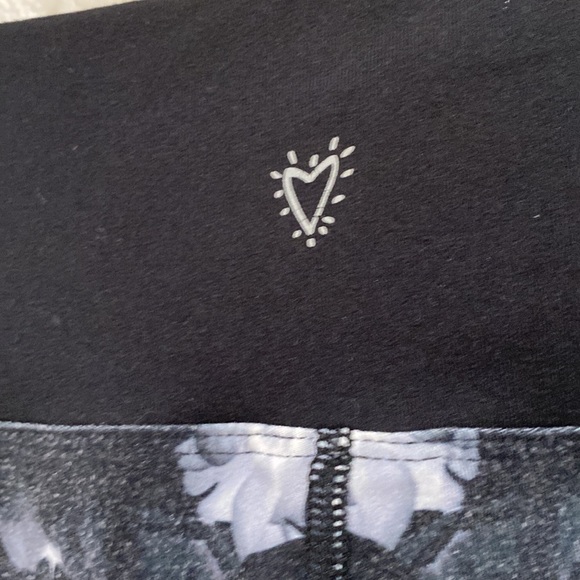 Betsey Johnson performance leggings for women - Picture 3 of 5